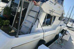 1999 Carver 370 thumbnail 3