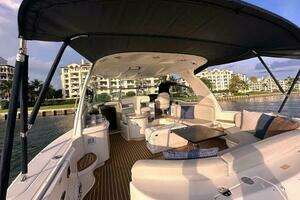 2005 Sea Ray 500 Sundancer thumbnail 10