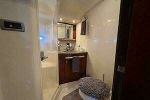 2005 Sea Ray 500 Sundancer thumbnail 29