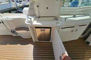 2005 Sea Ray 500 Sundancer thumbnail 16