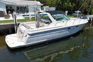 1998 Tiara Yachts 3500 Express thumbnail 11