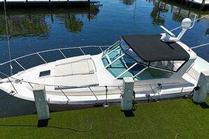 1998 Tiara Yachts 3500 Express thumbnail 10