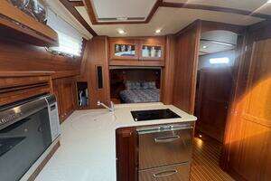 2016 Sabre 38 Salon Express thumbnail 30