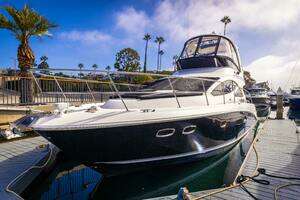 KA-BAR 2012 Sea Ray  Yacht For Sale in Newport Beach 