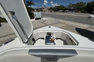 Photo 5524734 for 2026 Sailfish 272 CC  