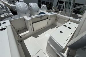 Photo 5524704 for 2026 Sailfish 272 CC  