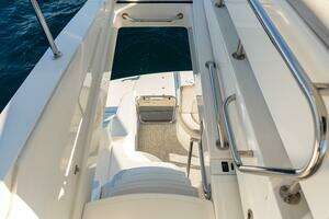 2017 Sea Ray 51 Flybridge thumbnail 26