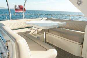 2017 Sea Ray 51 Flybridge thumbnail 27