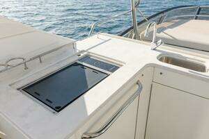 2017 Sea Ray 51 Flybridge thumbnail 28