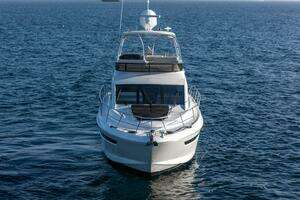 2017 Sea Ray 51 Flybridge thumbnail 45