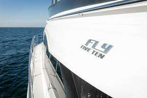 2017 Sea Ray 51 Flybridge thumbnail 35