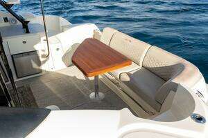2017 Sea Ray 51 Flybridge thumbnail 22