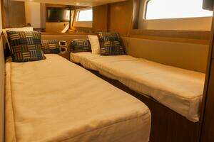 2017 Sea Ray 51 Flybridge thumbnail 15