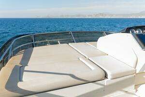 2017 Sea Ray 51 Flybridge thumbnail 30