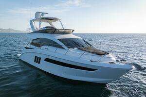 2017 Sea Ray 51 Flybridge thumbnail 1