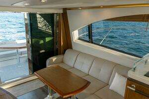 2017 Sea Ray 51 Flybridge thumbnail 7