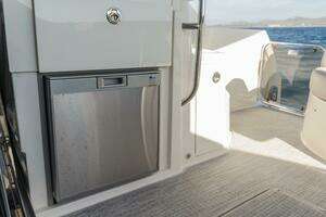 2017 Sea Ray 51 Flybridge thumbnail 23