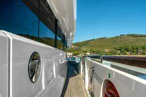 2024 AES Yacht thumbnail 12