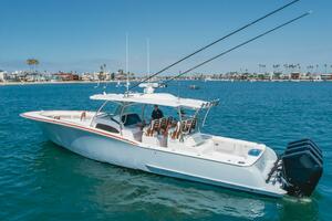 2026 Mag Bay 43 Center Console