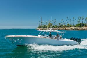 2026 Mag Bay 43 Center Console