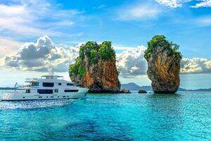 2027 Cheoy Lee Discovery 127 thumbnail 13
