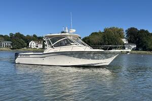 33ft Grady White Yacht For Sale