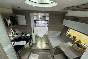 2025 Real 40 HT Luxury  thumbnail 39