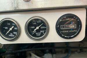 2000 Carver 396 Motor Yacht thumbnail 36