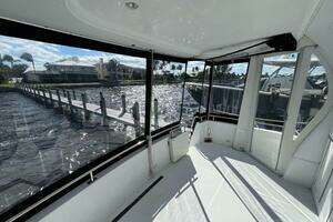 2000 Carver 396 Motor Yacht thumbnail 12