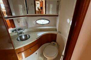 2000 Carver 396 Motor Yacht thumbnail 27