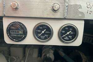2000 Carver 396 Motor Yacht thumbnail 35