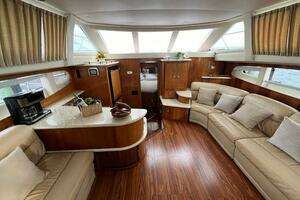 2000 Carver 396 Motor Yacht thumbnail 19