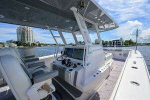 2023 Invincible 46 Catamaran thumbnail 11