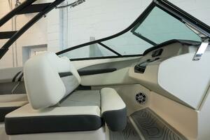 Photo 5350950 for 2025 Regal LX2  