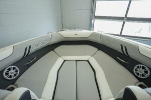 Photo 5350952 for 2025 Regal LX2  