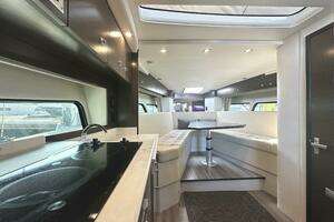 2017 Cruisers Yachts 390 Express Coupe thumbnail 33
