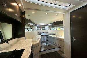 2017 Cruisers Yachts 390 Express Coupe thumbnail 23