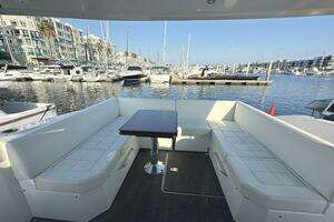 2017 Cruisers Yachts 390 Express Coupe thumbnail 58
