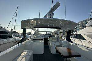 2017 Cruisers Yachts 390 Express Coupe thumbnail 64