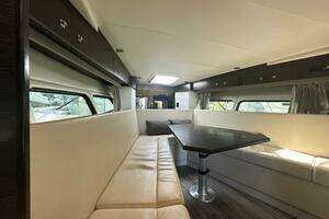 2017 Cruisers Yachts 390 Express Coupe thumbnail 24