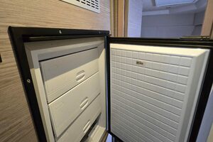2021-fountaine-pajot-my4s-power-9747125-20250905161140942-2.