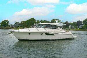 2015 Tiara Yachts C44 Coupe thumbnail 1
