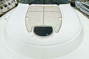 2015 Tiara Yachts C44 Coupe thumbnail 9