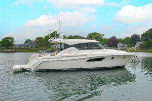 2015 Tiara Yachts C44 Coupe thumbnail 3