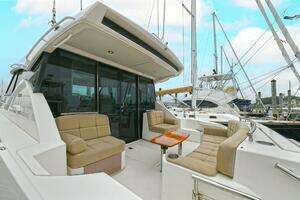 2015 Tiara Yachts C44 Coupe thumbnail 12