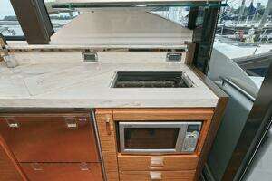 2015 Tiara Yachts C44 Coupe thumbnail 19