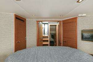 2015 Tiara Yachts C44 Coupe thumbnail 33
