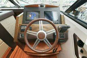 2015 Tiara Yachts C44 Coupe thumbnail 21