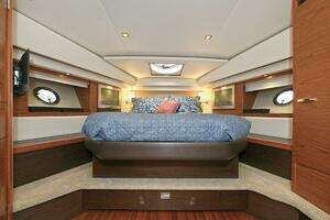 2015 Tiara Yachts C44 Coupe thumbnail 28
