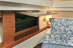 2015 Tiara Yachts C44 Coupe thumbnail 31